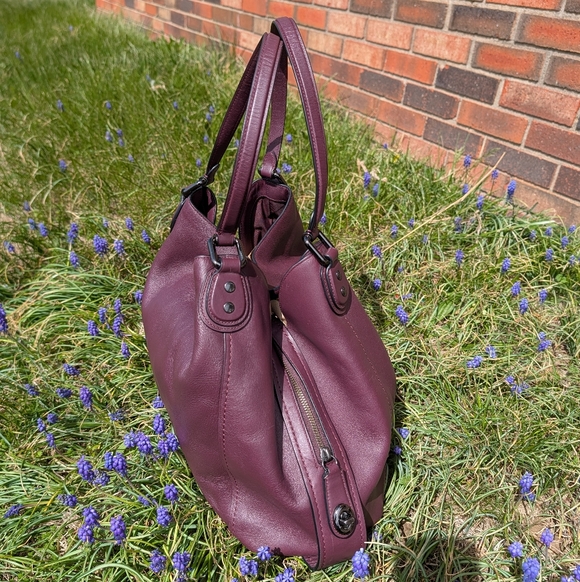 🥰EUC Coach Edie 42 #57124 3 Compartment Oversized Shoulder Satchel Hobo Bag - Picture 13 of 16